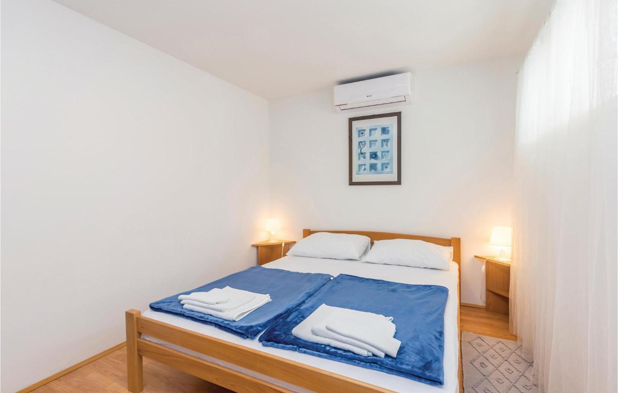Awesome apartment in Krk with 1 Bedrooms&WiFi Punat Buitenkant foto