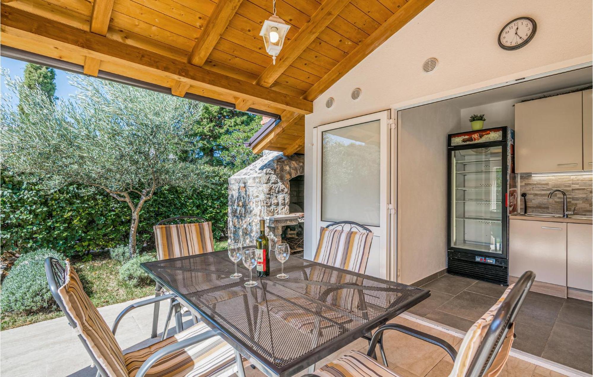 Awesome apartment in Krk with 1 Bedrooms&WiFi Punat Buitenkant foto